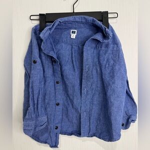 Janie & Jack Boys Chambray Blue Button Up. Size 3. No flaws noted.